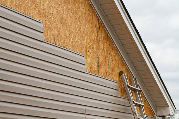 24/7 Emergency Storm Damage Siding Repair experts in Lake City, GA